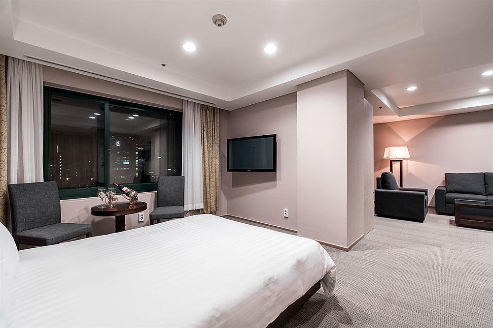 New Hilltop Hotel Seoul Exterior foto